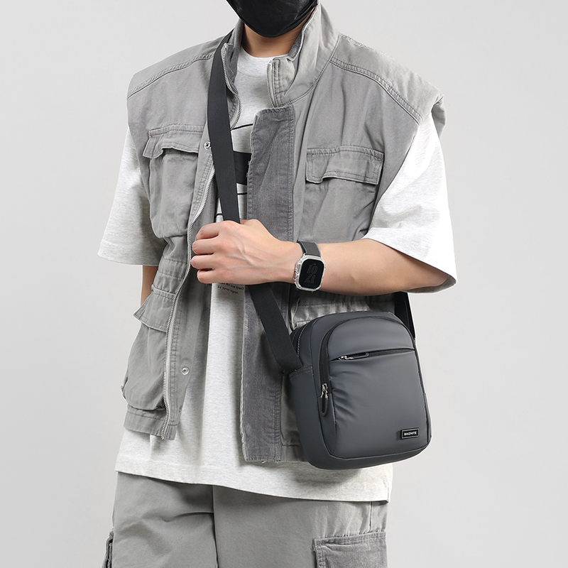Men Climbing Crossbody Bag Out - Cycling Commute Training recensione e prezzo