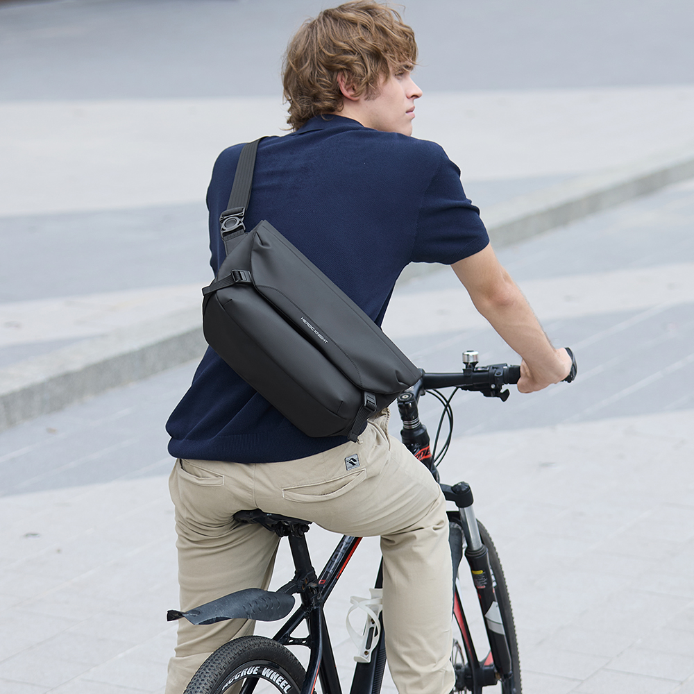 HcanKcan Man Shoulder Bag Wate - Cycling Commuter Backpack Waterproof recensione e prezzo